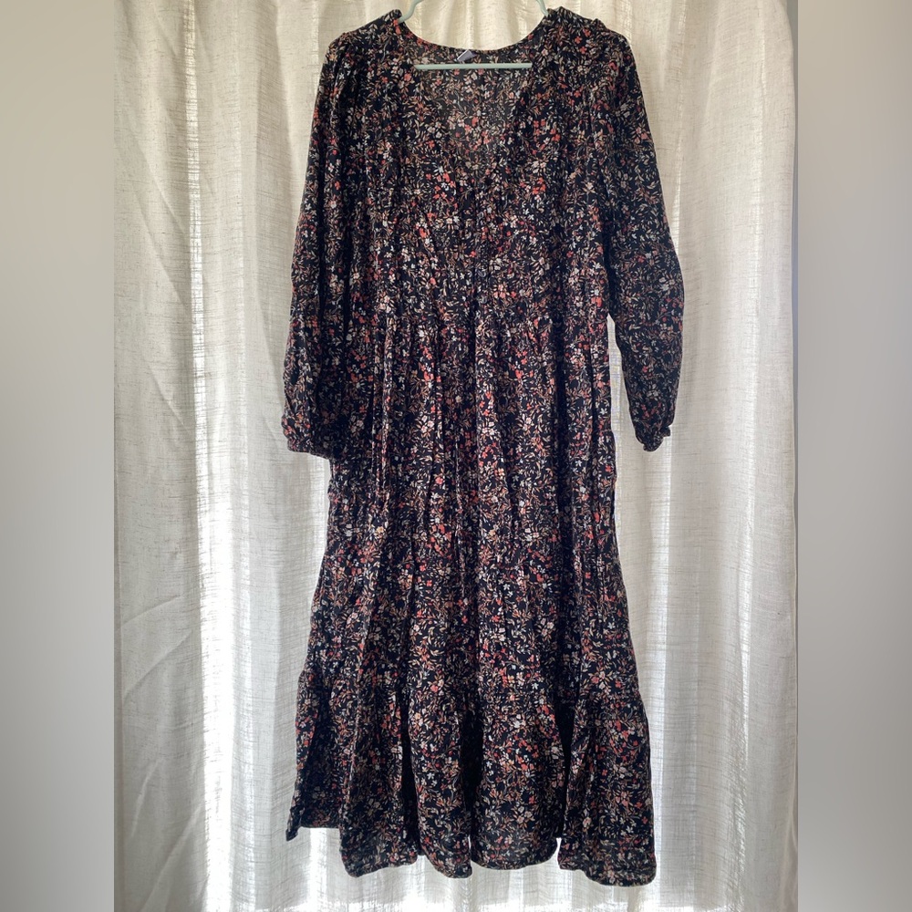 Women's Black Floral Tiered Maxi Dress